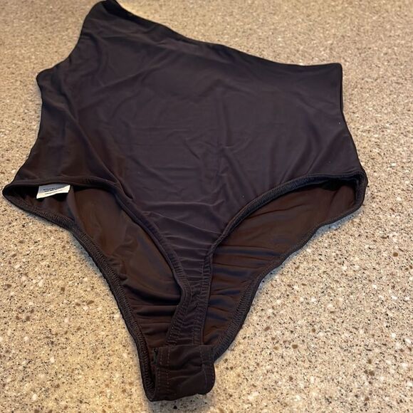 MISSGUIDED *NWT* Seam Free One Shoulder Bodysuit - Picture 7 of 9